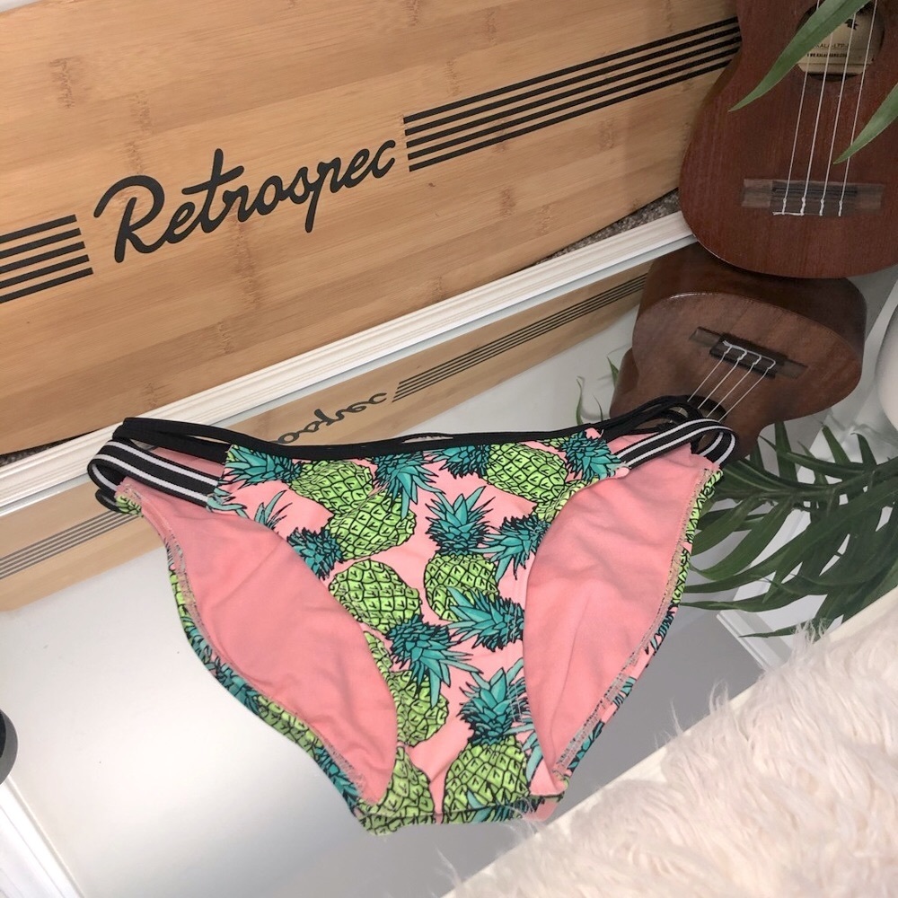Bikini bottoms